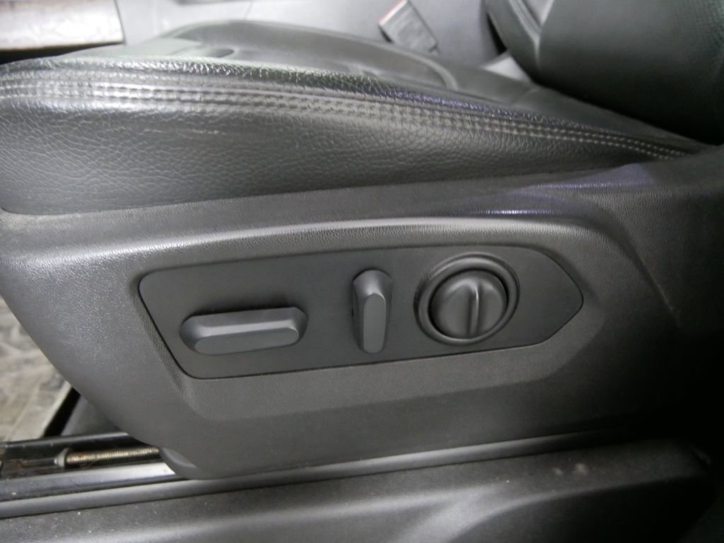 Used 2022 GMC Sierra 3500 Denali w/ Denali Ultimate Package image 18