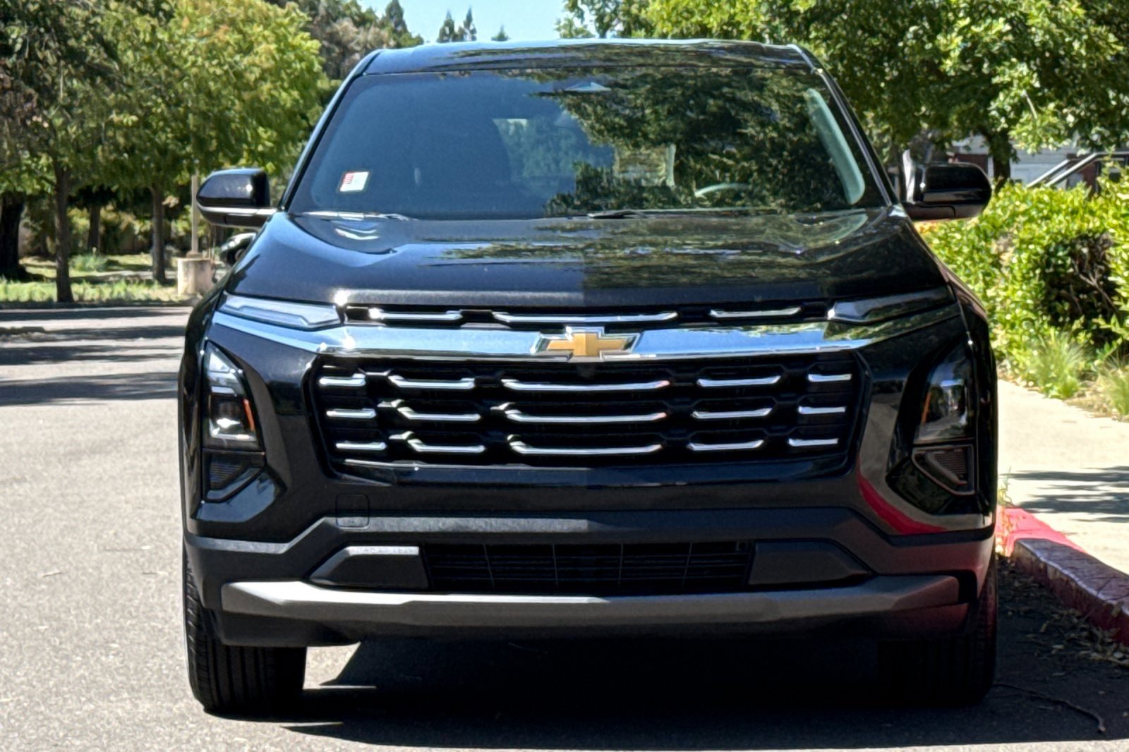 Used 2026 Chevrolet Equinox LT AWD/4WD image 10