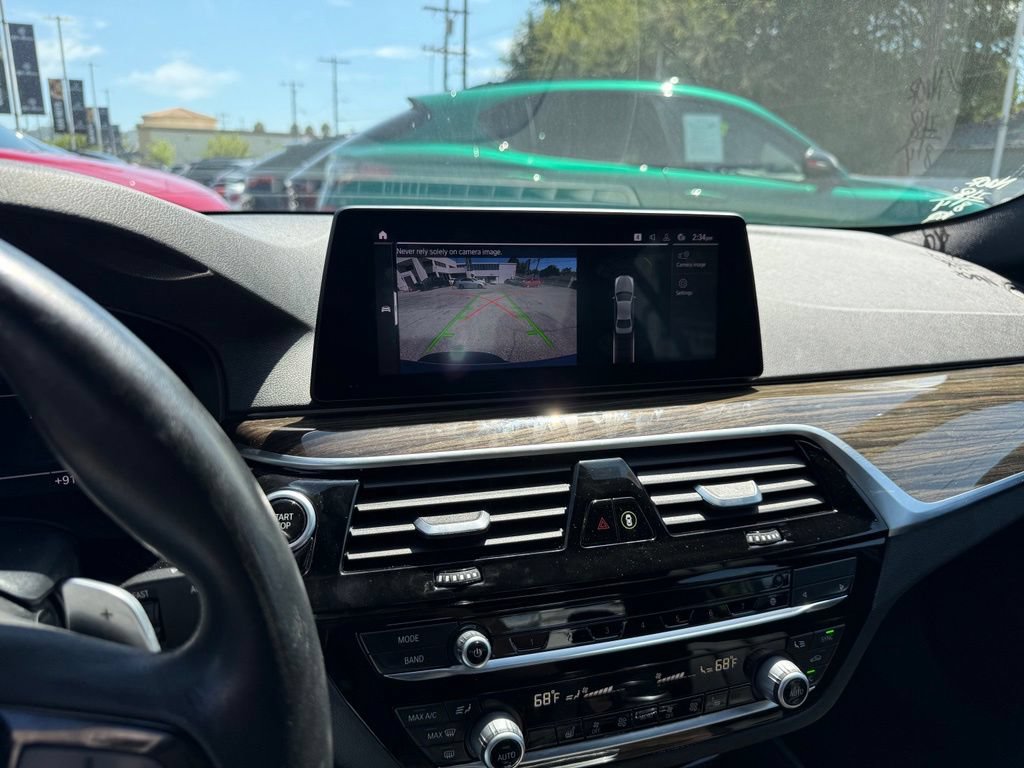 Used 2020 BMW 530e w/ Premium Package RWD image 8