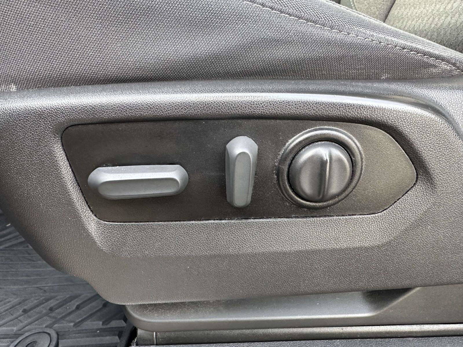 Used 2021 Chevrolet Silverado 1500 LT Trail Boss w/ Convenience Package II image 20