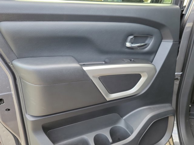 Used 2024 Nissan Titan SV w/ SV Convenience Package image 13