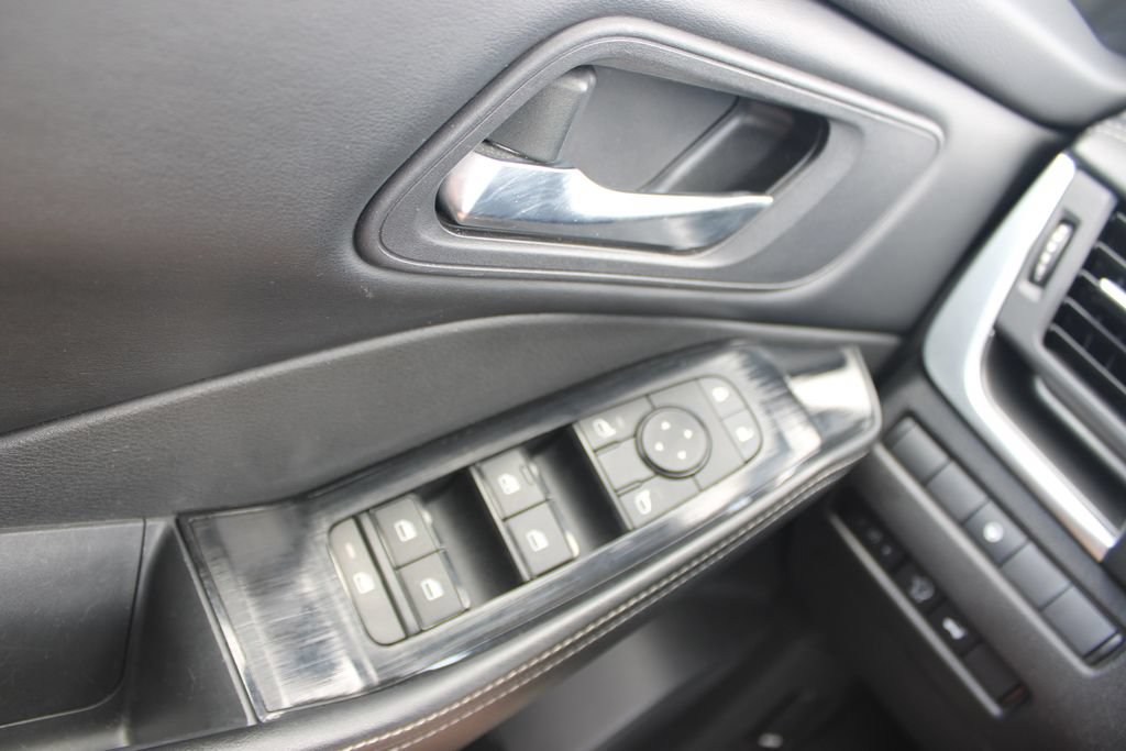 Used 2024 Nissan Rogue SV AWD/4WD image 41