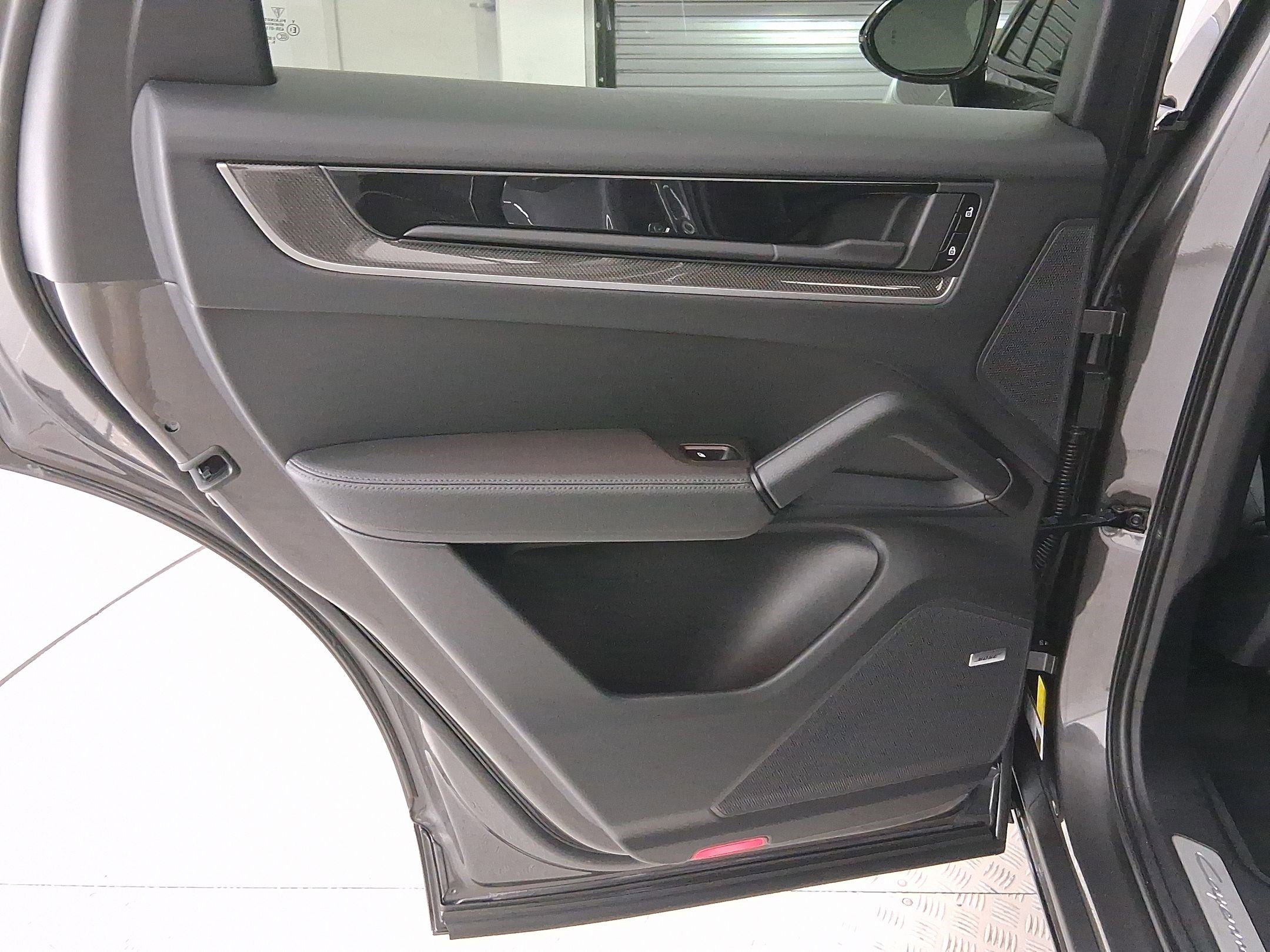 Used 2026 Porsche Cayenne Coupe image 30