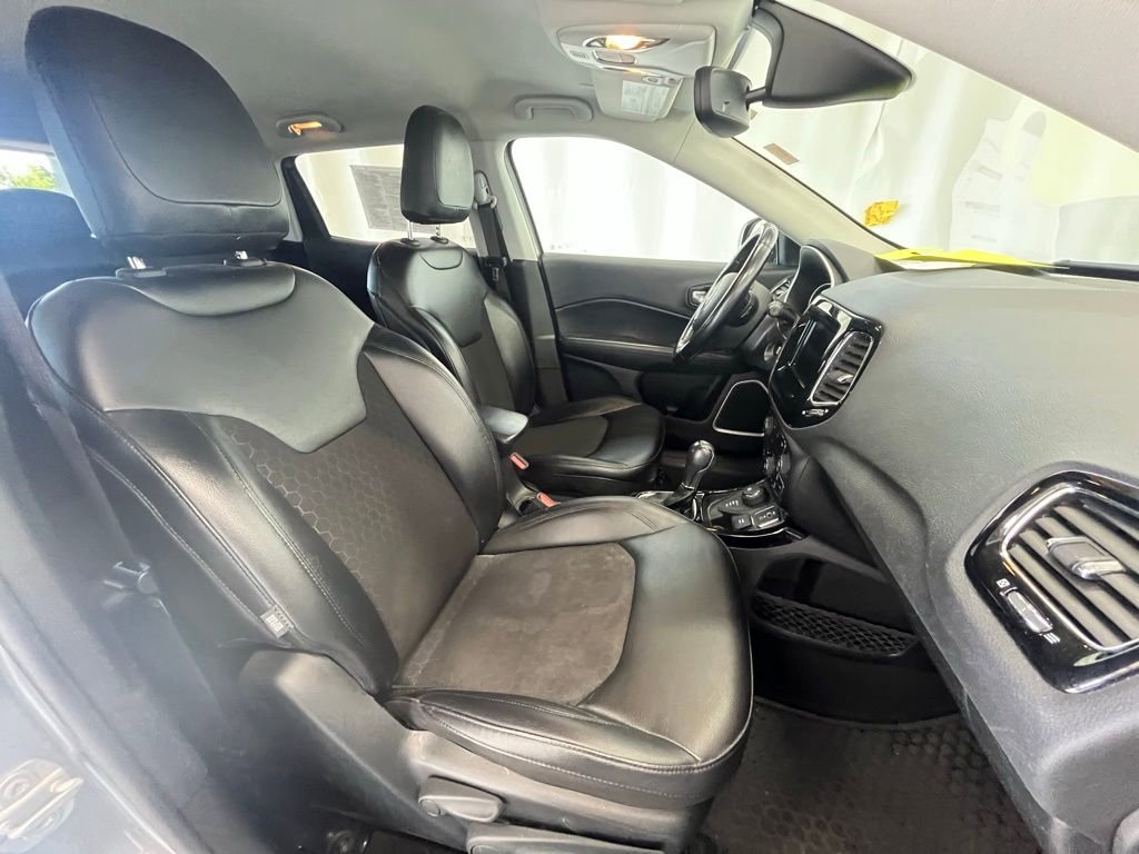 Used 2021 Jeep Compass Latitude image 12