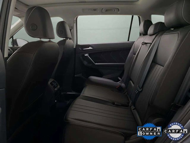 Used 2023 Volkswagen Tiguan SE w/ Panoramic Sunroof Package image 19