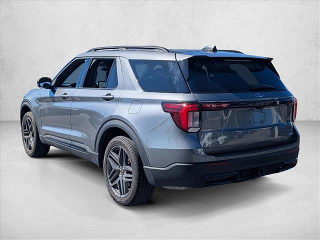 Used 2025 Ford Explorer ST-Line w/ ST-Line Street Pack image 7