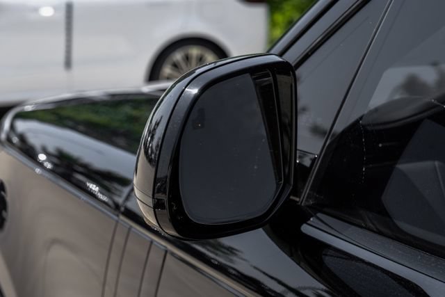 New 2026 Land Rover Range Rover SV AWD/4WD image 53