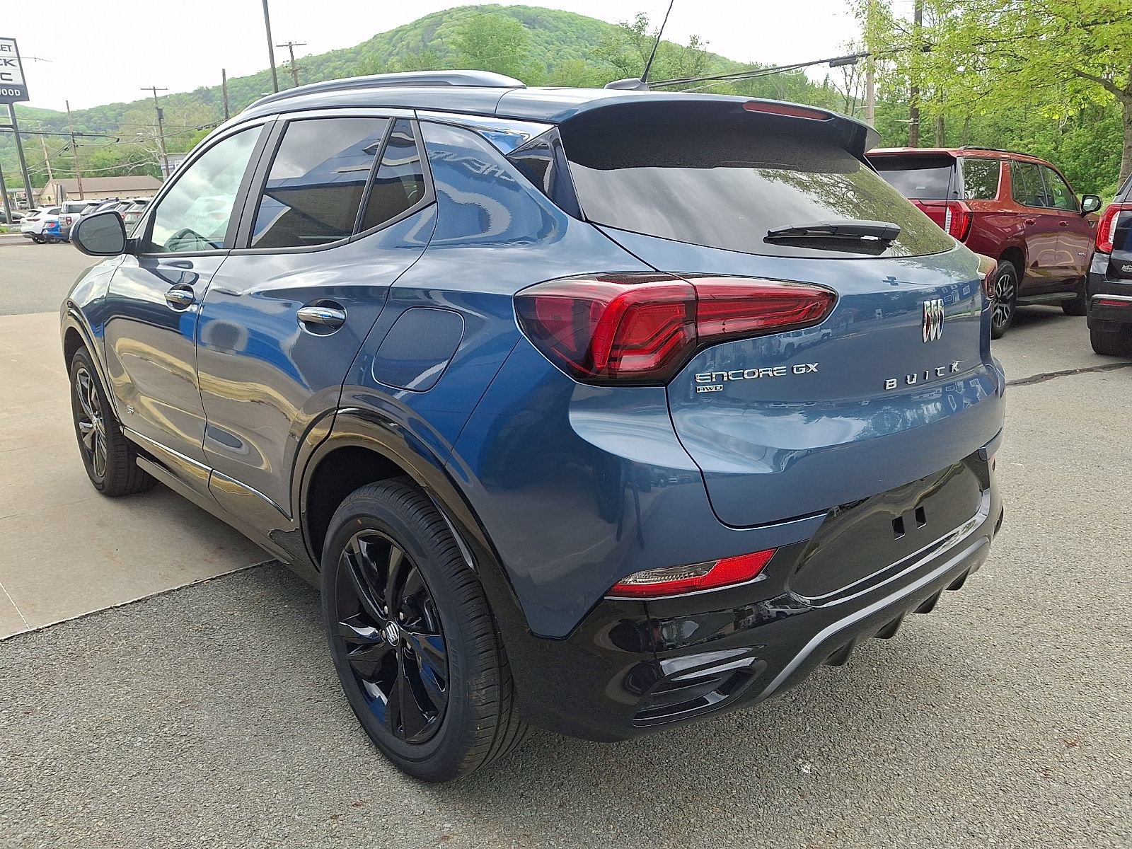 New 2026 Buick Encore GX Sport Touring w/ Comfort Package AWD/4WD image 4