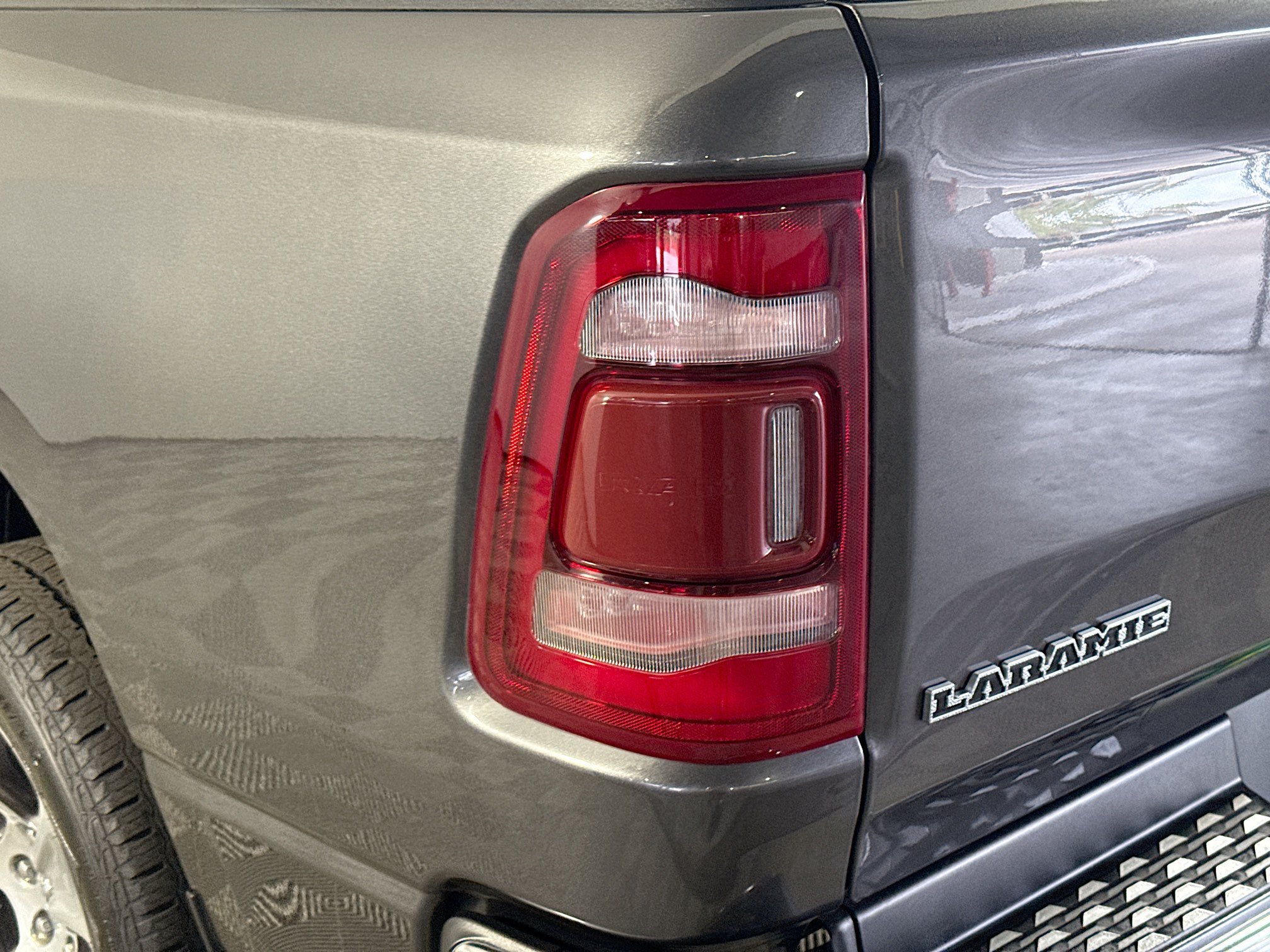 Used 2023 RAM 1500 Laramie AWD/4WD image 36