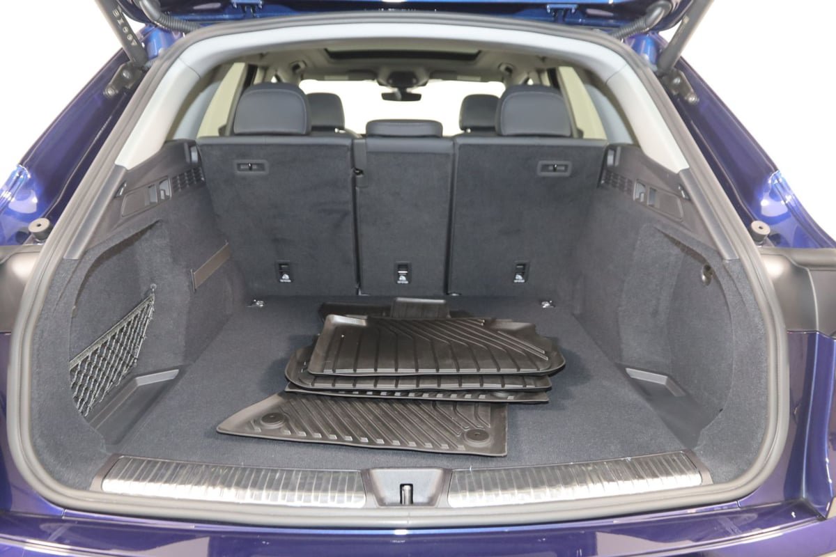 Used 2025 Audi Q5 Premium w/ Convenience Package AWD/4WD image 48