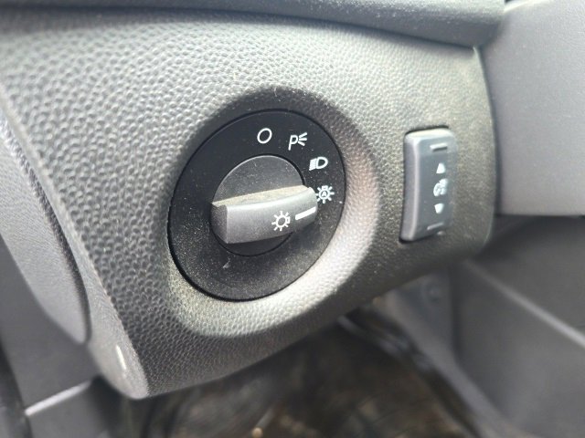 Used 2019 Ford Fiesta SE image 14