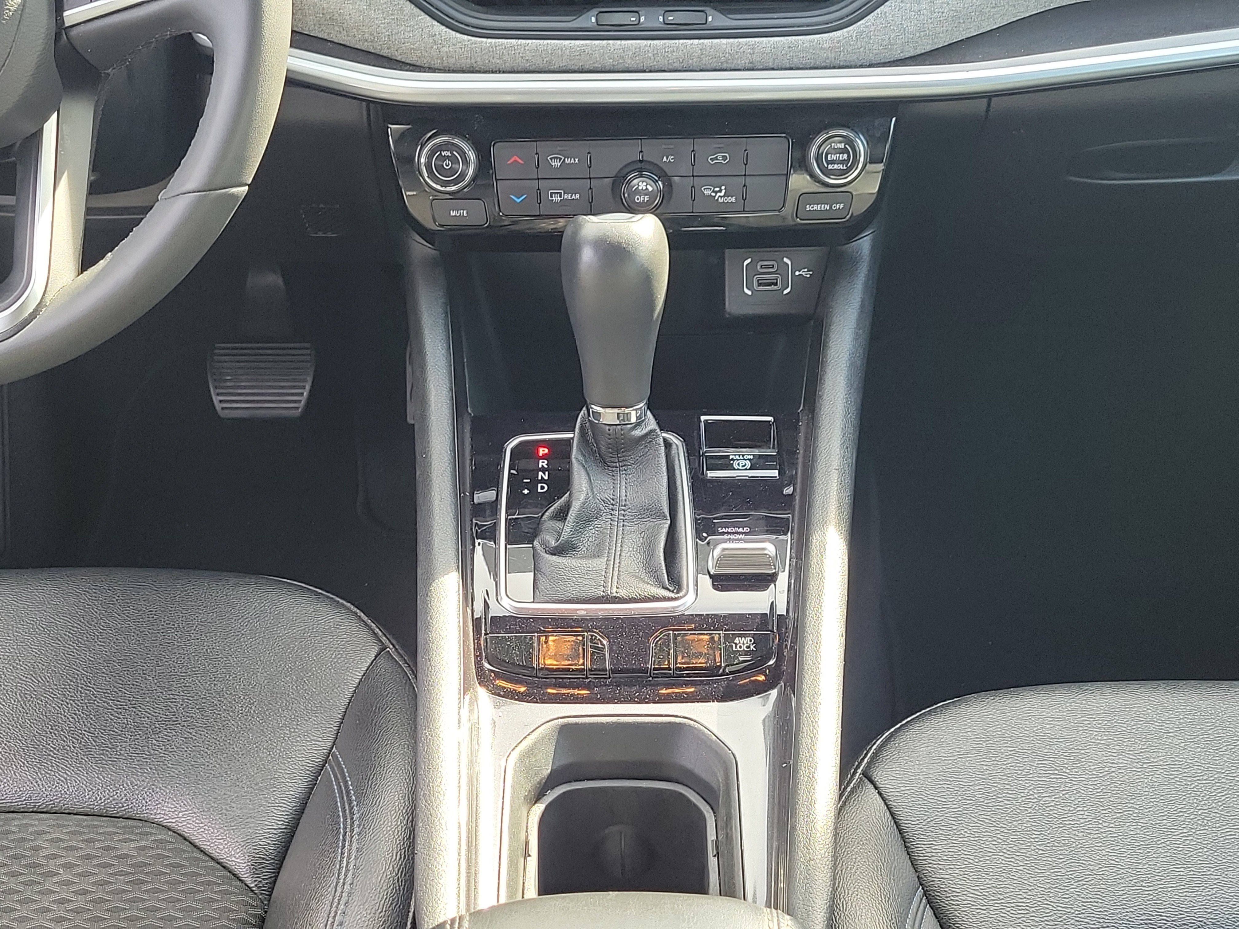 Used 2024 Jeep Compass Latitude image 20