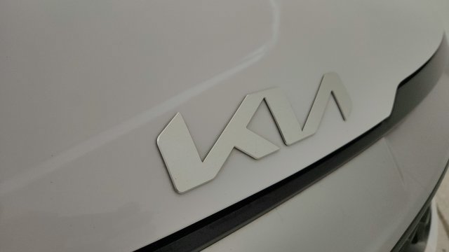 Used 2025 Kia Sportage EX FWD image 32
