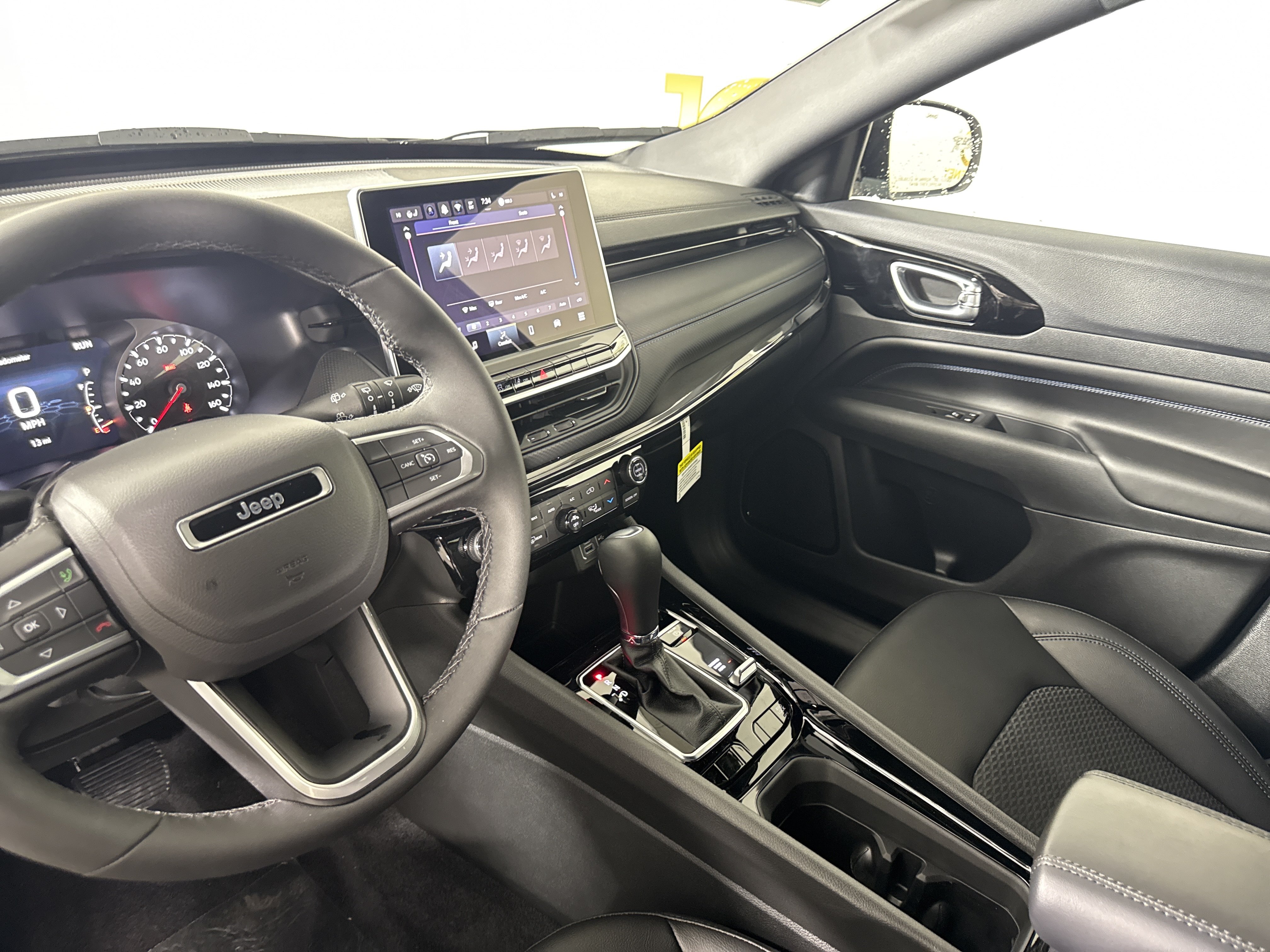 New 2026 Jeep Compass Latitude AWD/4WD image 27