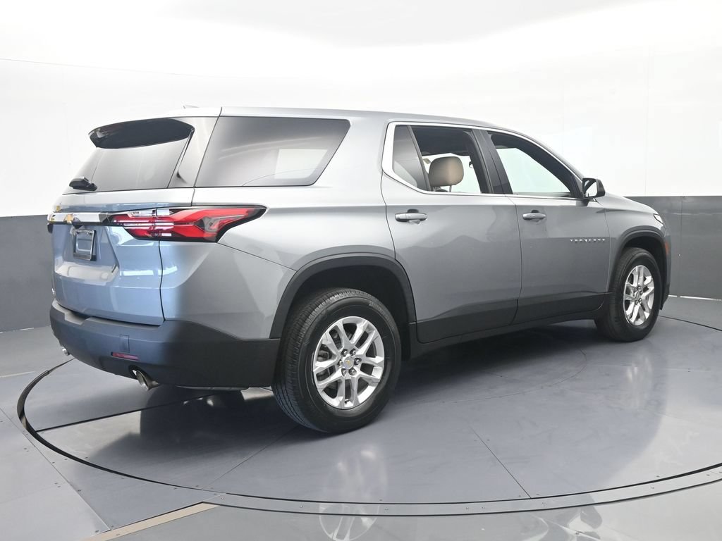 Used 2023 Chevrolet Traverse LS FWD image 6