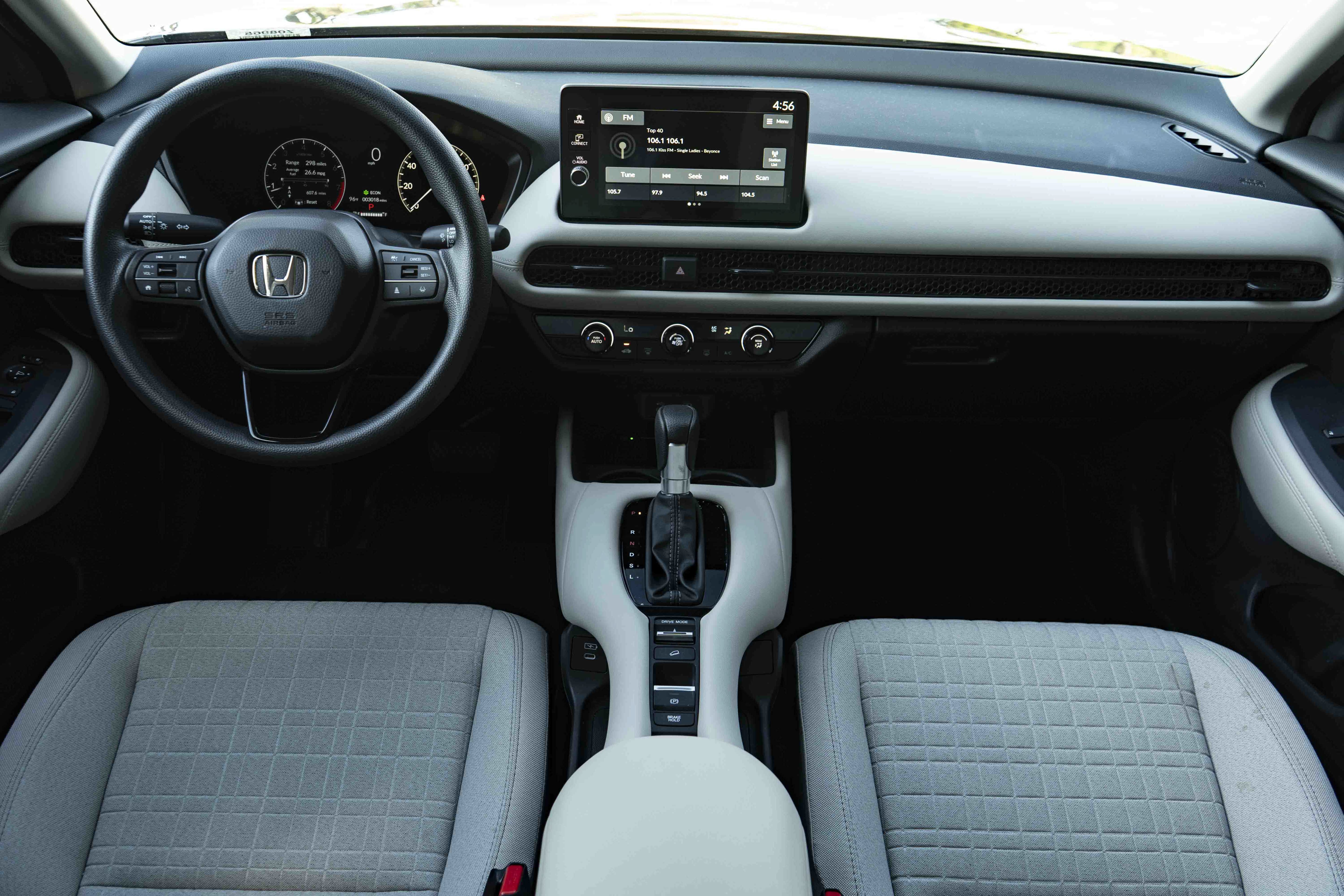 Certified 2027 Honda HR-V LX image 26