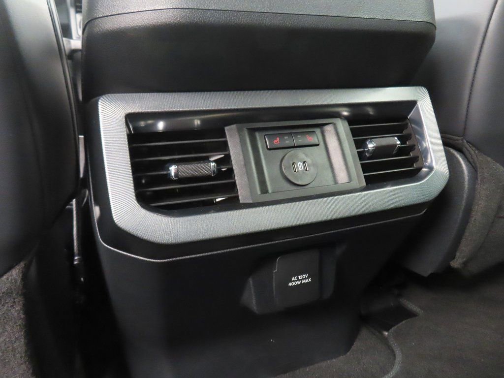 Used 2025 Ford F250 Platinum AWD/4WD image 13
