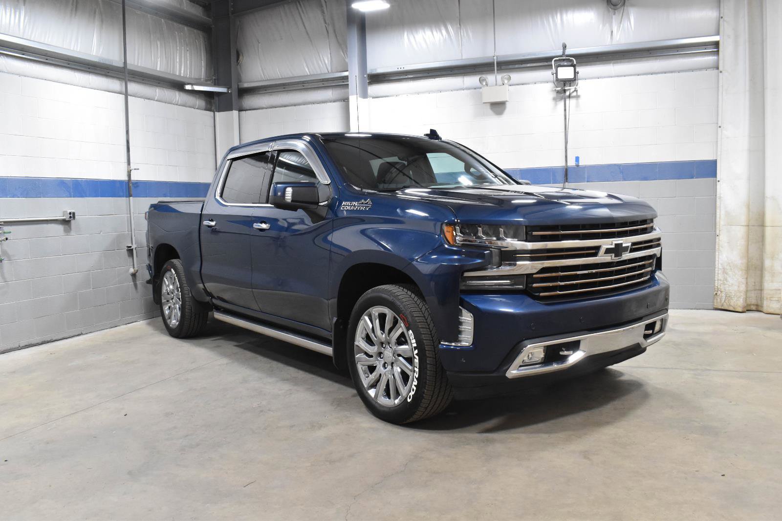 Used 2019 Chevrolet Silverado 1500 High Country w/ High Country Premium Package AWD/4WD image 27