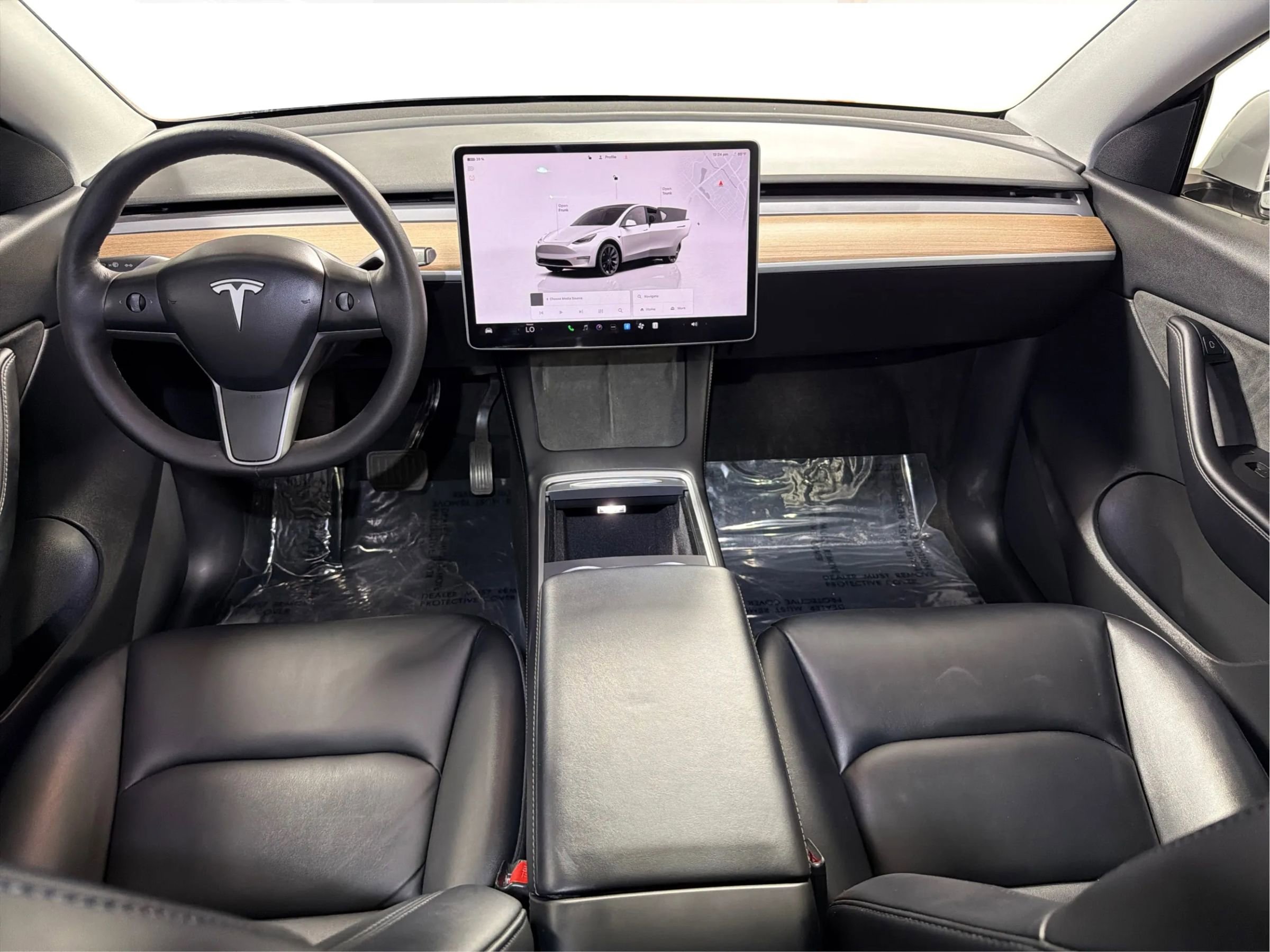 Used 2022 Tesla Model Y Long Range image 27