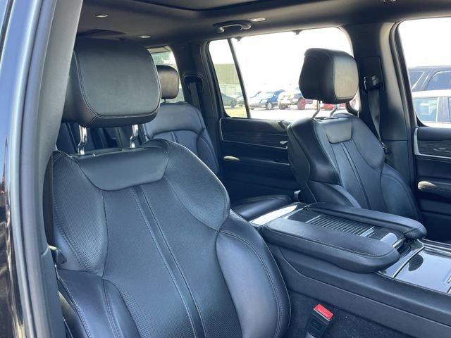 Used 2022 Jeep Wagoneer Series III w/ Premium Group I RWD image 28