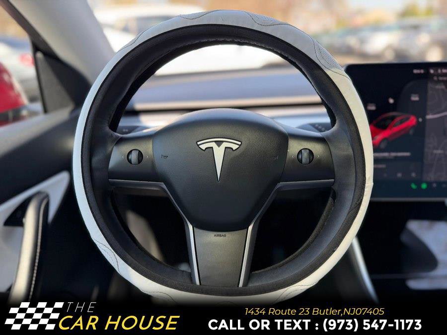 Used 2021 Tesla Model Y Long Range AWD/4WD image 30