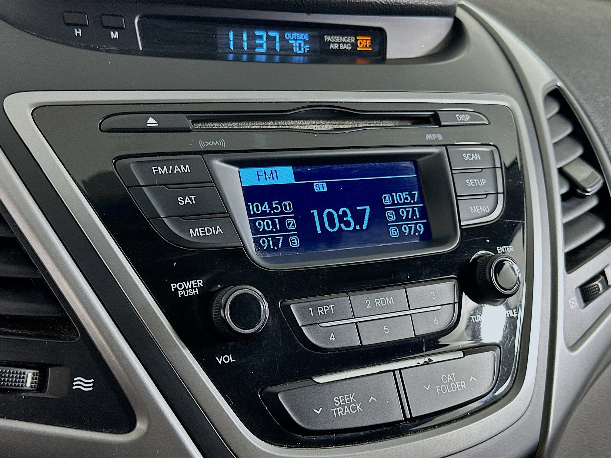 Used 2016 Hyundai Elantra SE FWD image 21