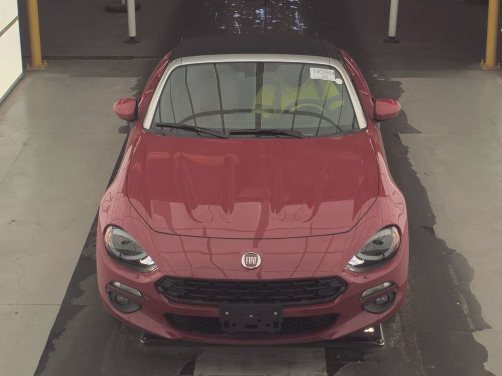 Used 2020 FIAT 124 Spider Lusso w/ Convenience Group RWD image 3