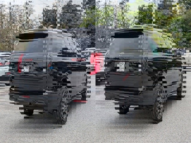 New 2025 Ford Expedition Max Platinum image 3