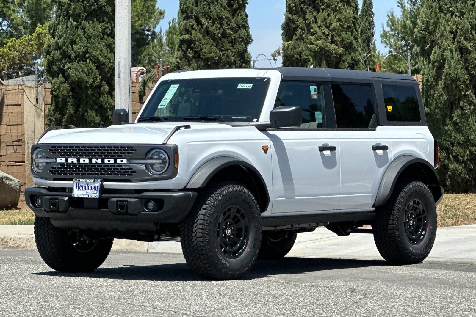 New 2026 Ford Bronco Badlands w/ Sasquatch Package AWD/4WD image 8