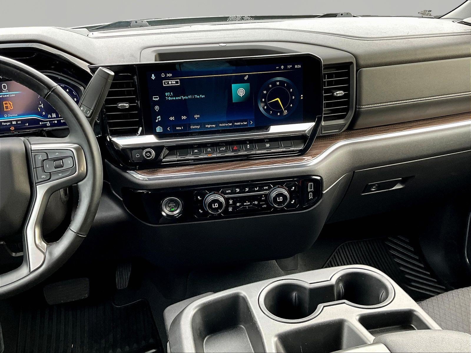 Used 2024 Chevrolet Silverado 1500 LT AWD/4WD image 9