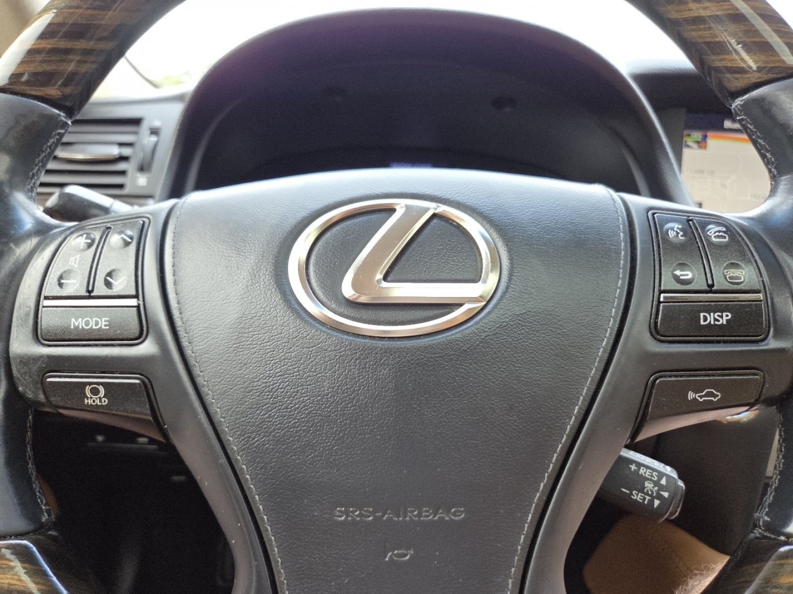Used 2015 Lexus LS 460 AWD w/ Comfort Package image 32