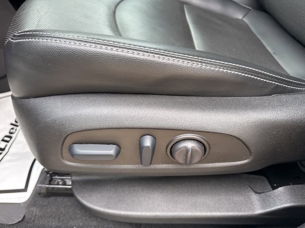 Certified 2023 GMC Terrain SLT w/ LPO, Floor Liner Package image 17