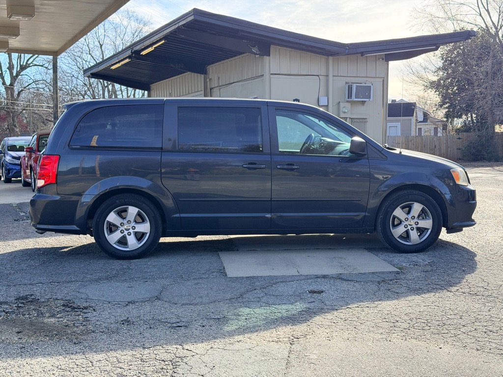 Used 2013 Dodge Grand Caravan SE image 4