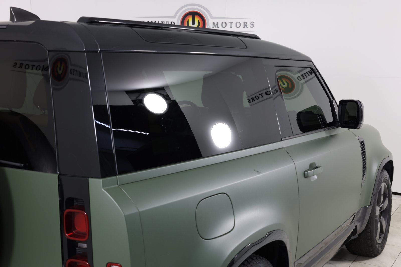 Used 2023 Land Rover Defender 90 SE AWD/4WD image 44