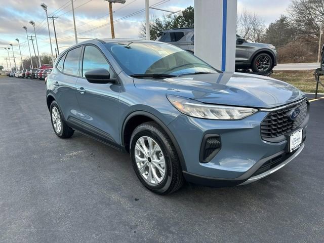 New 2026 Ford Escape Active w/ Cold Weather Package image 2