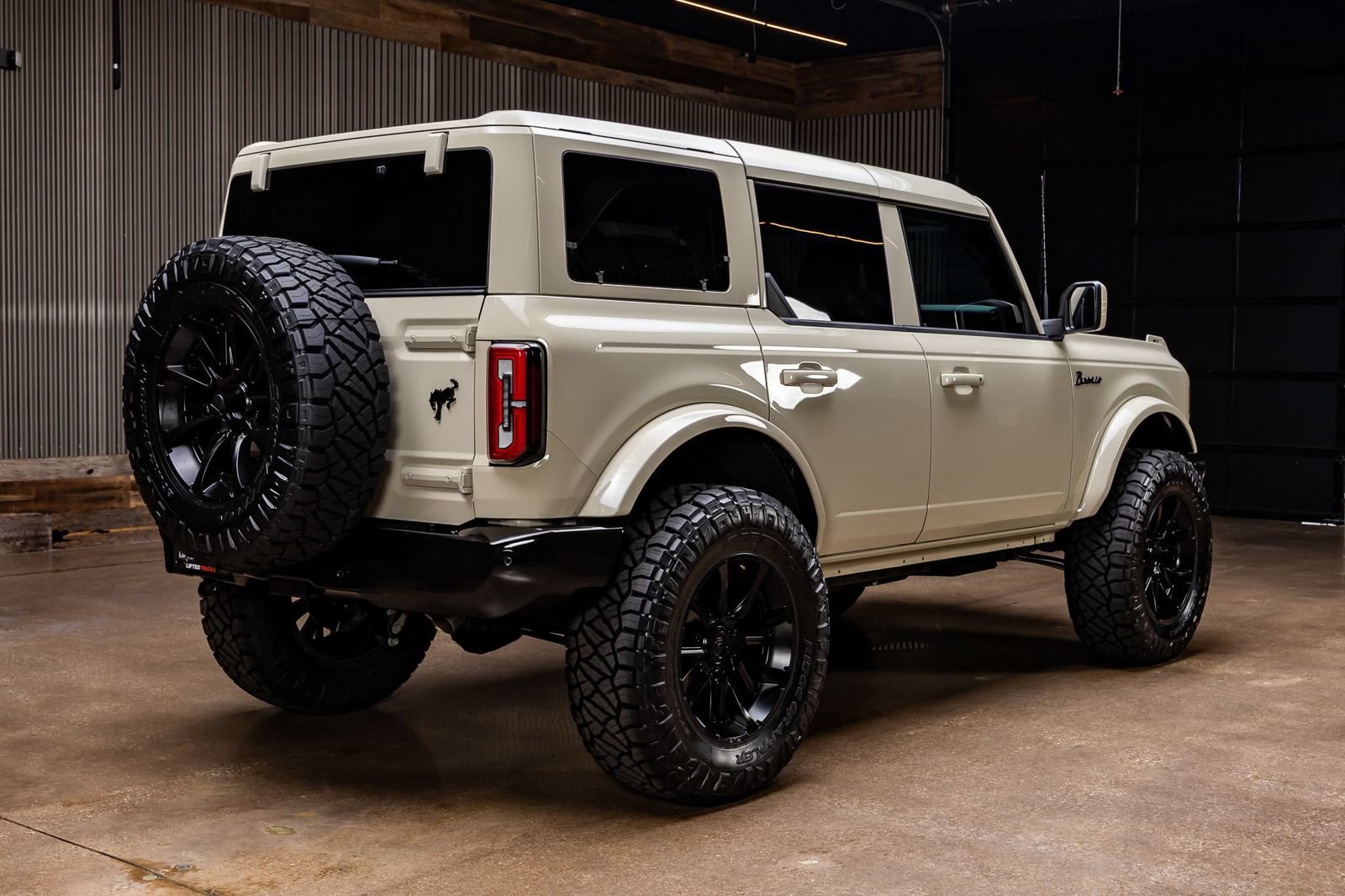 Used 2026 Ford Bronco Outer Banks AWD/4WD image 10