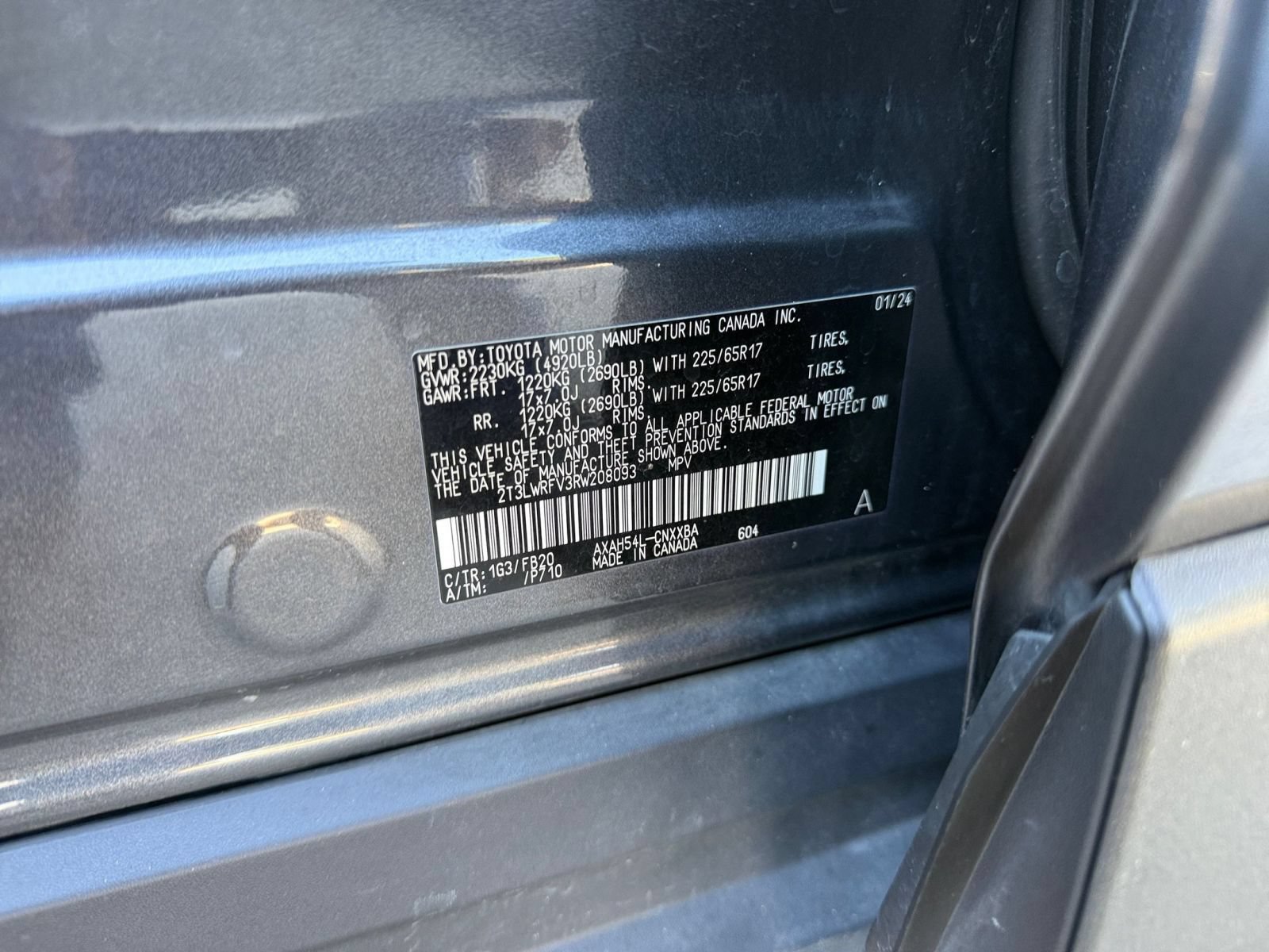 Used 2024 Toyota RAV4 LE AWD/4WD image 25