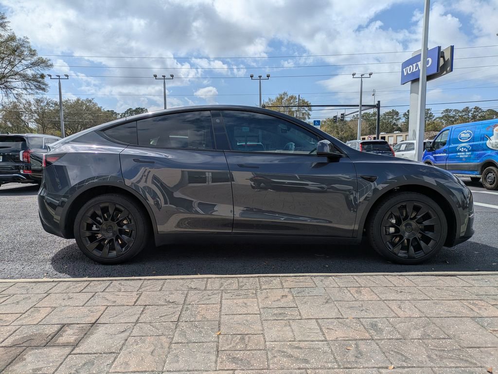 Used 2024 Tesla Model Y Long Range image 7