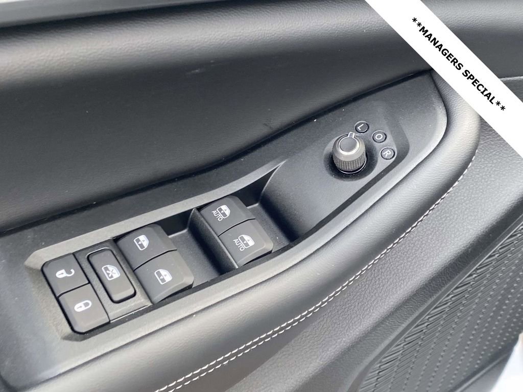 New 2025 Jeep Grand Cherokee Altitude image 43