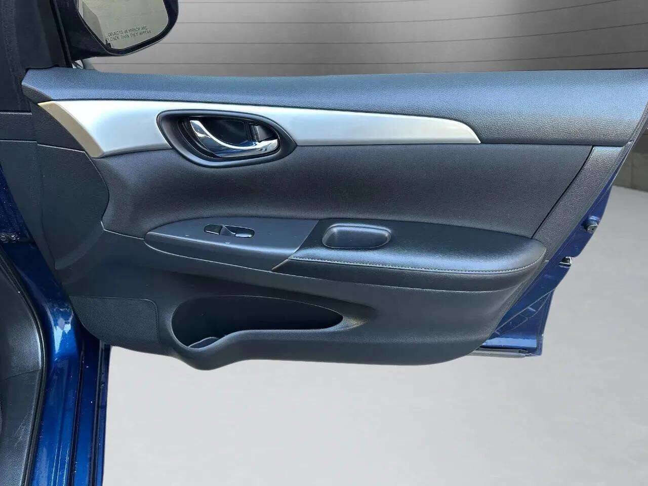 Used 2017 Nissan Sentra S image 15