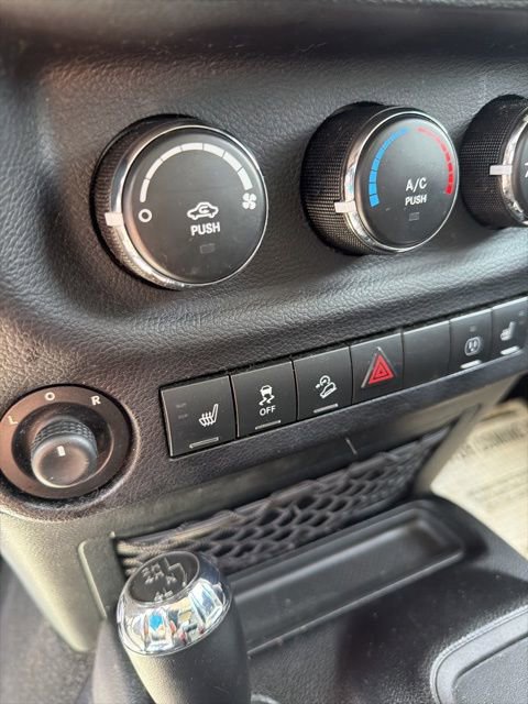 Used 2013 Jeep Wrangler Sahara AWD/4WD image 18