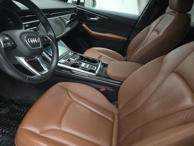 Used 2020 Audi Q7 2.0T Premium w/ Cold Weather Package AWD/4WD image 10