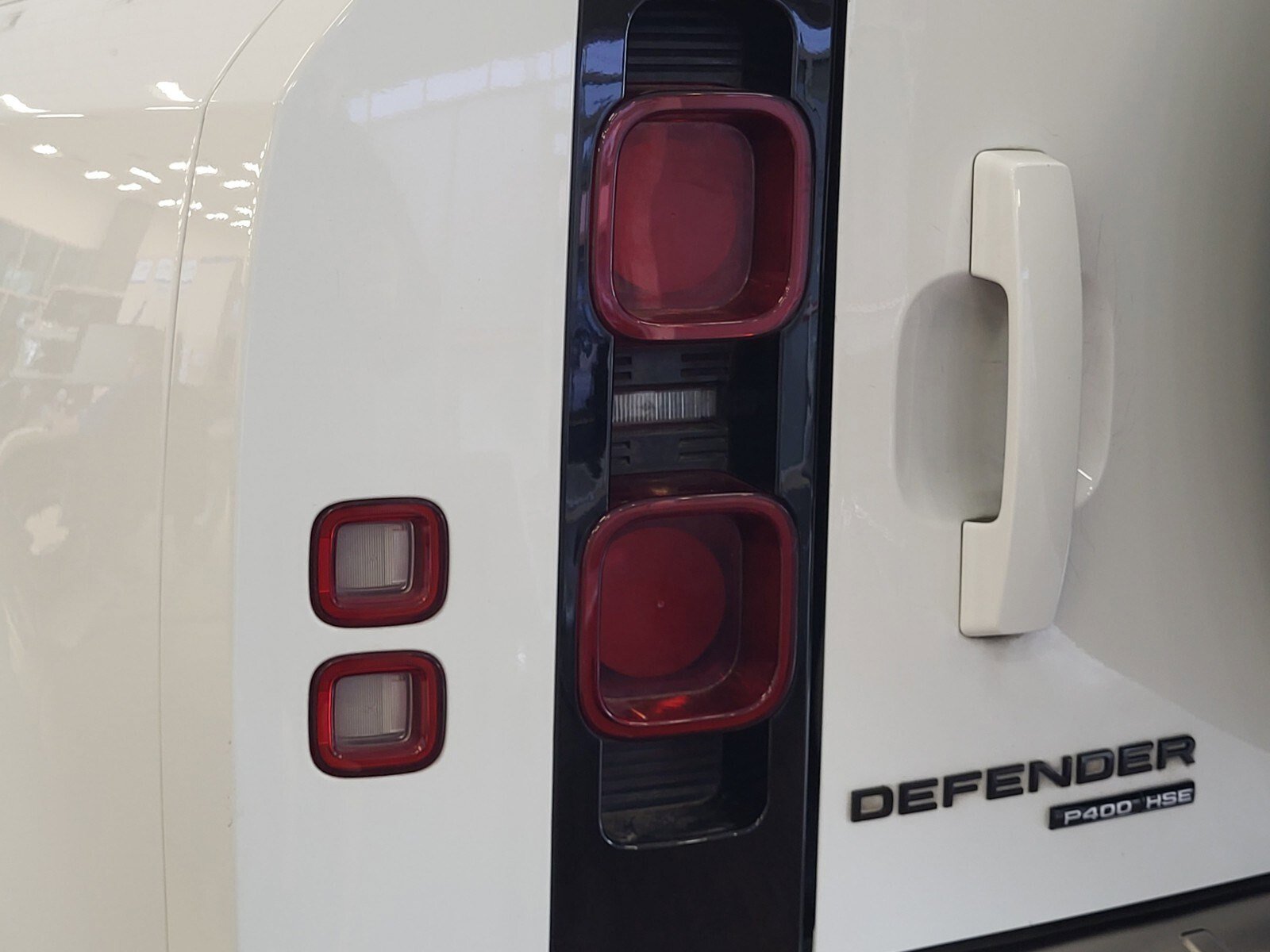 Used 2020 Land Rover Defender 110 HSE AWD/4WD image 9
