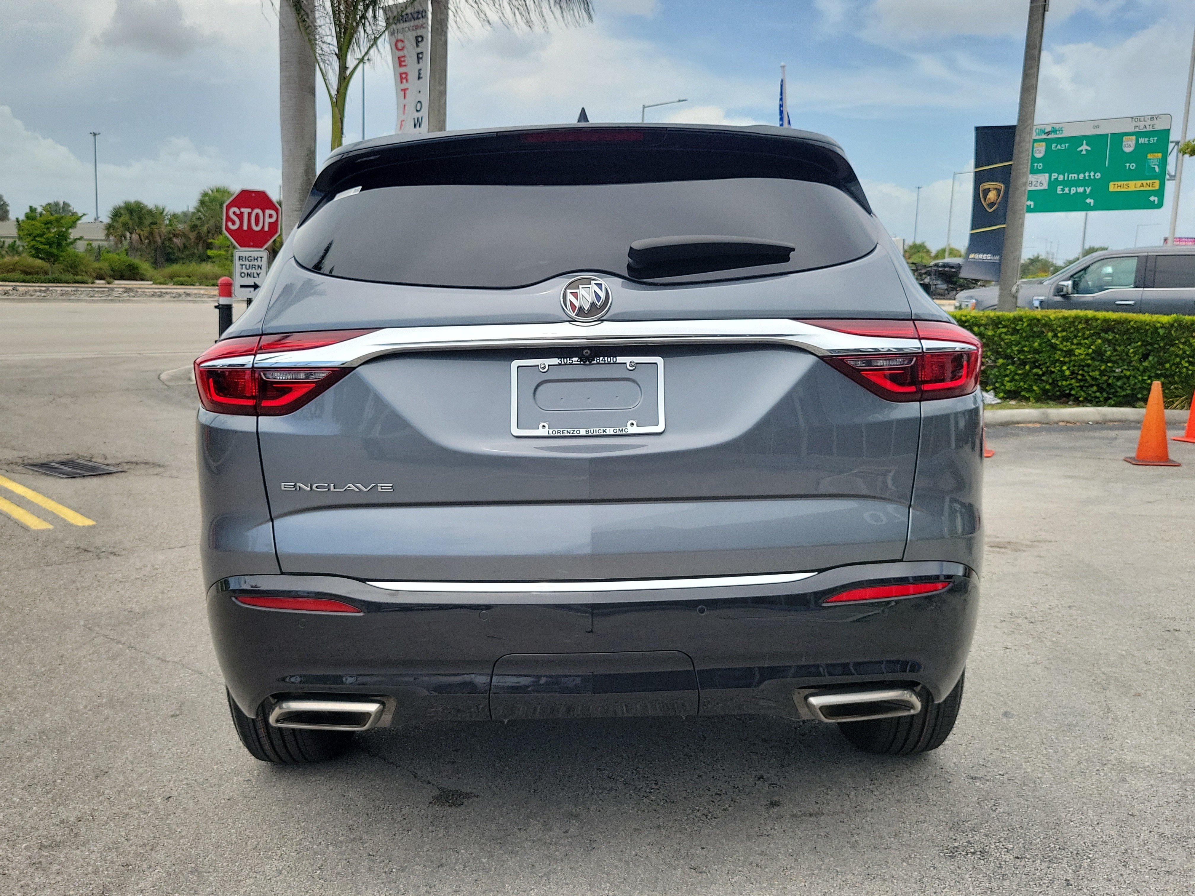 Used 2021 Buick Enclave Essence FWD image 6