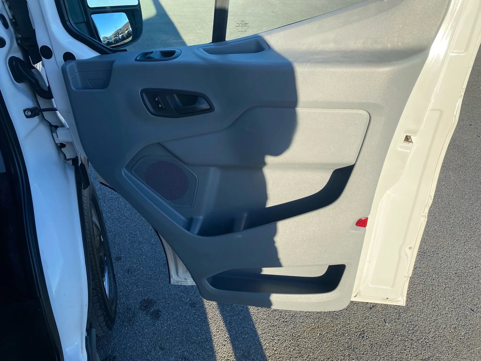 Used 2015 Ford Transit 250 148 High Roof Extended RWD image 16
