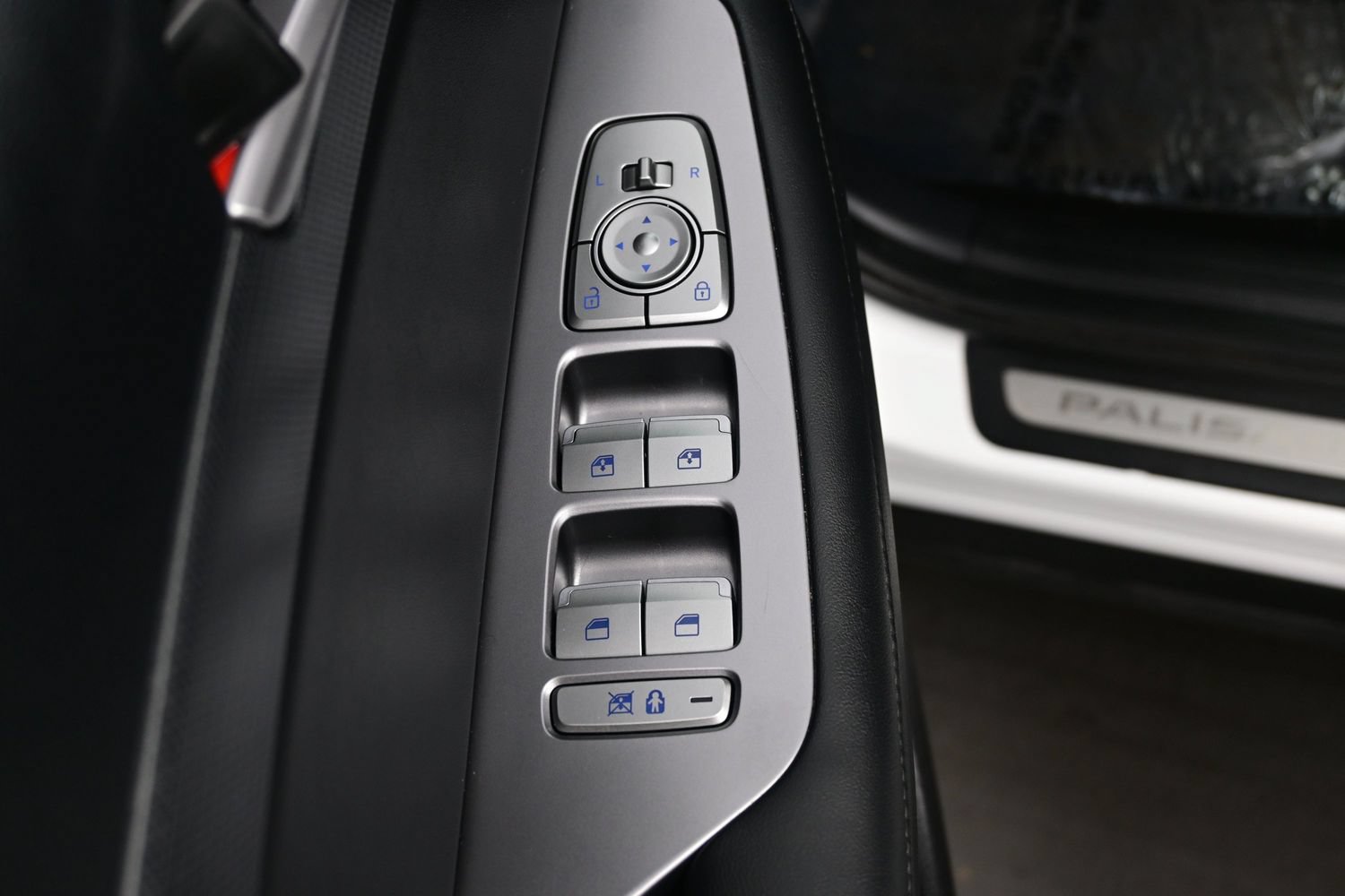 Certified 2023 Hyundai Palisade Limited AWD/4WD image 10