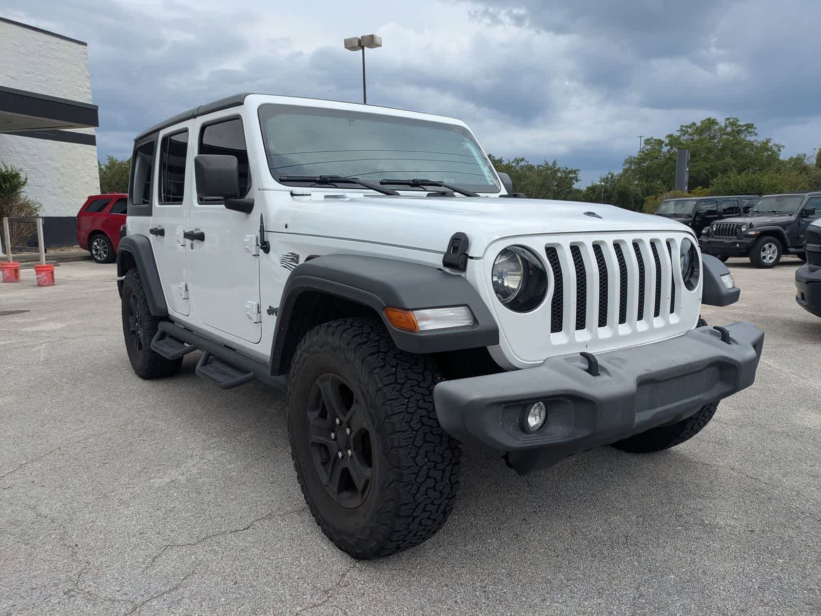 Used 2018 Jeep Wrangler Unlimited Sport S AWD/4WD image 3