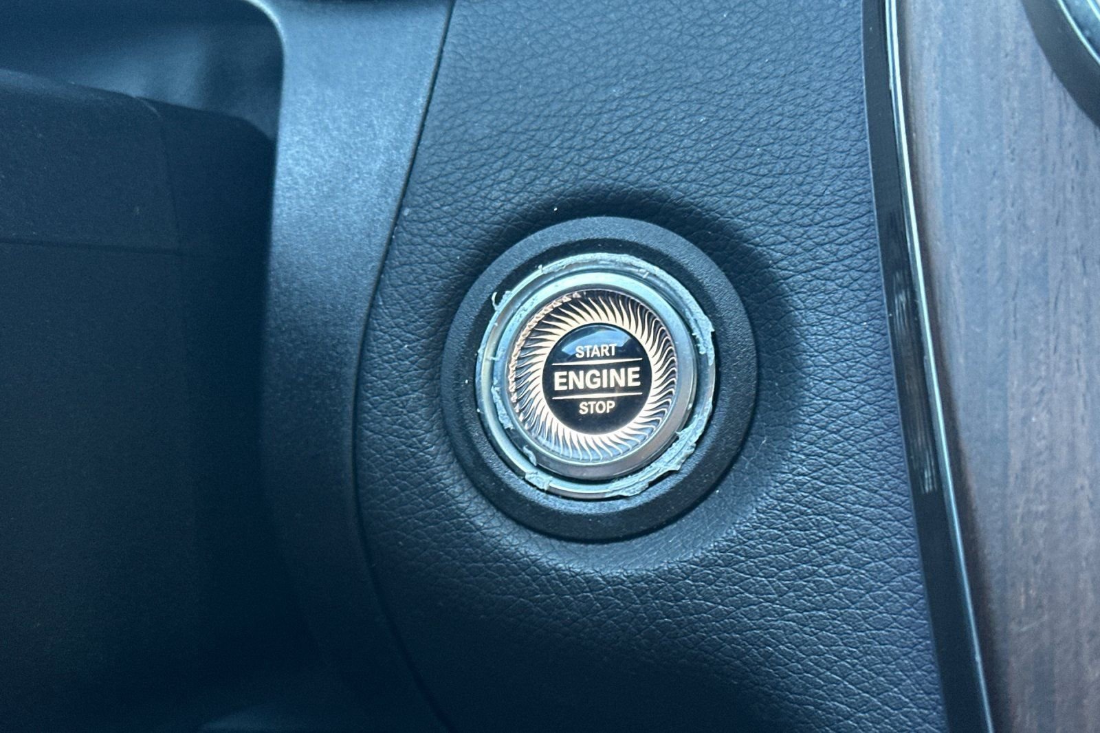 Used 2019 Mercedes-Benz C 300 4MATIC Sedan image 21