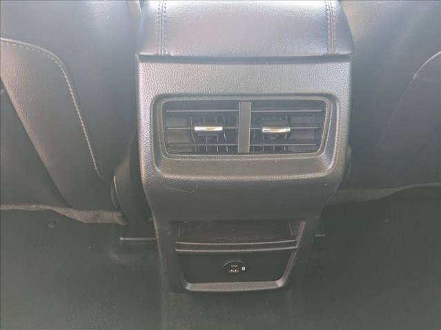 Used 2022 Ford Edge SEL AWD/4WD image 16