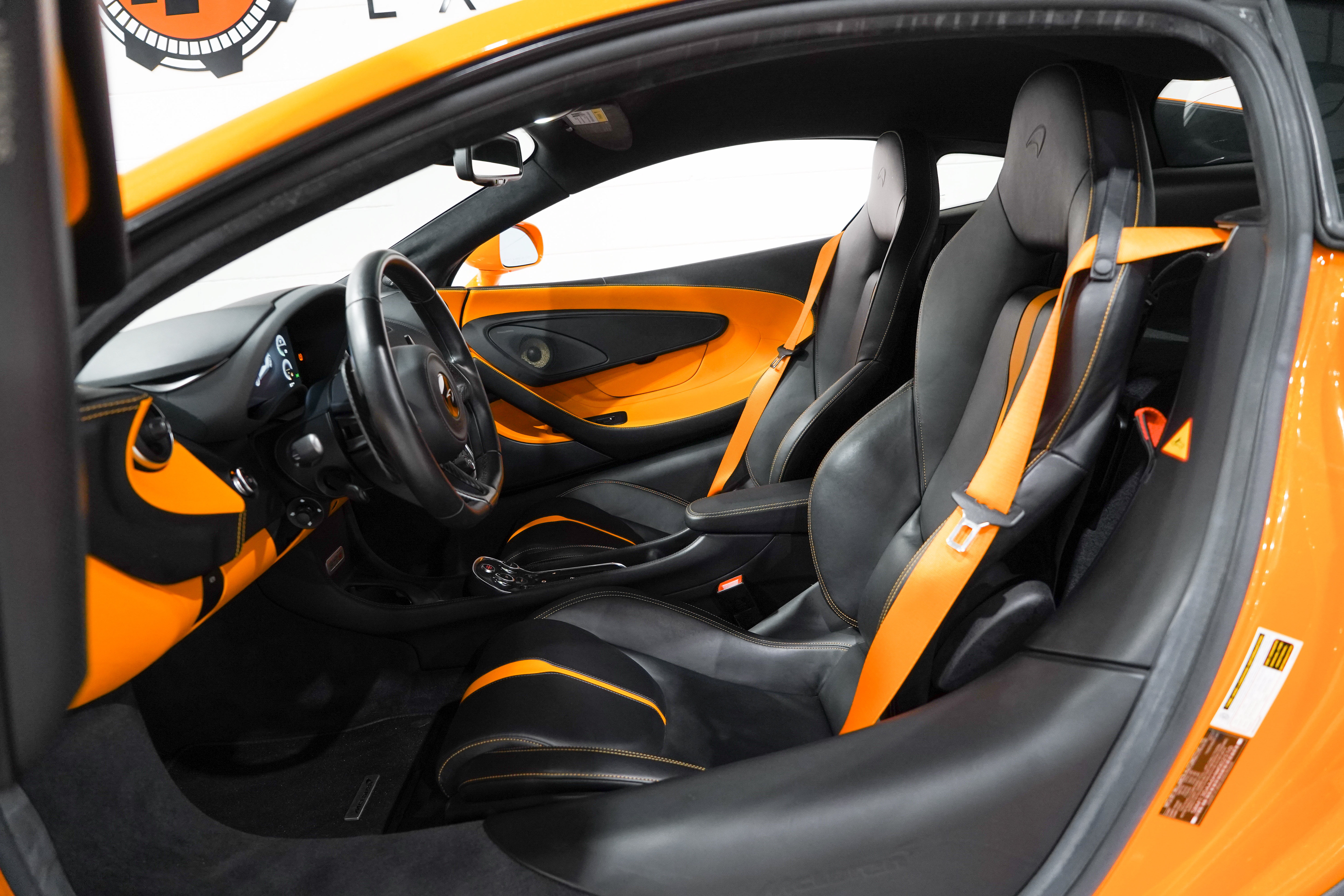 Used 2017 McLaren 570S Coupe RWD image 8